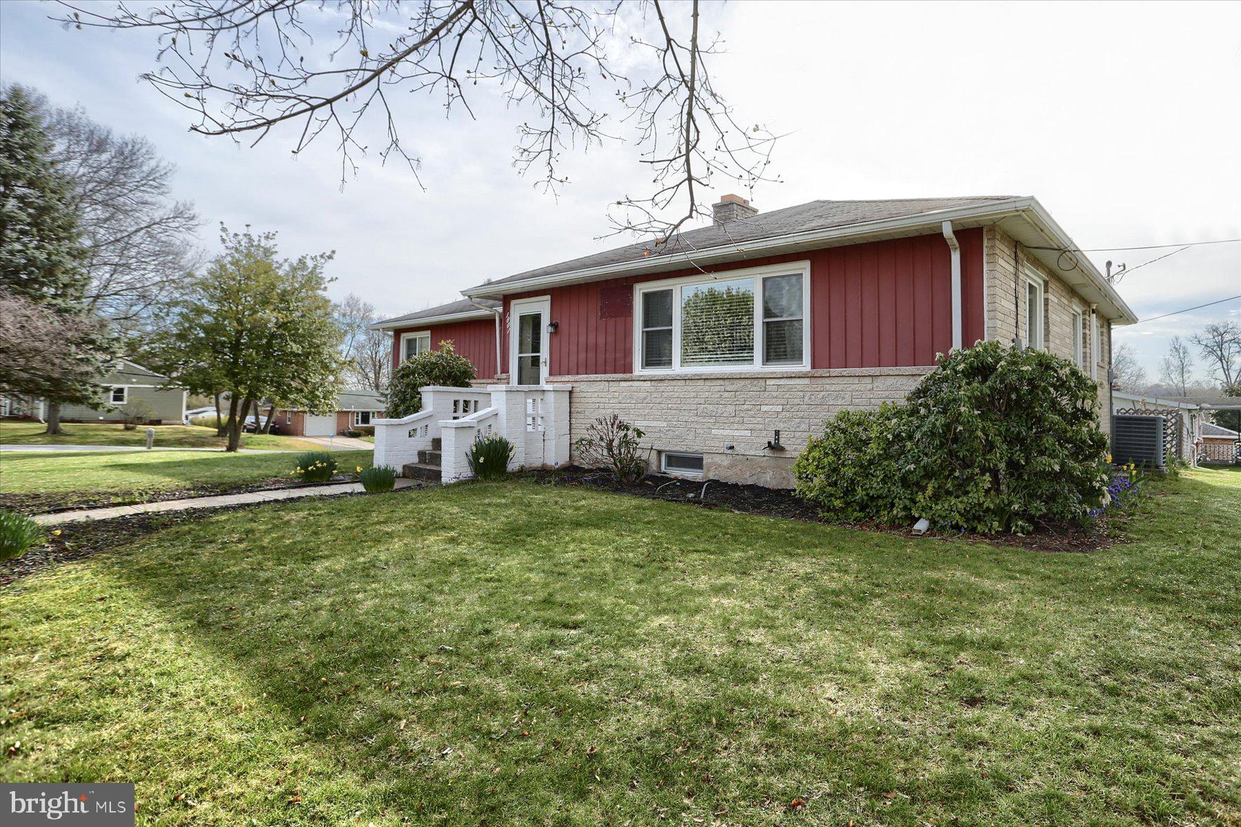 1801 OAKLEY DRIVE