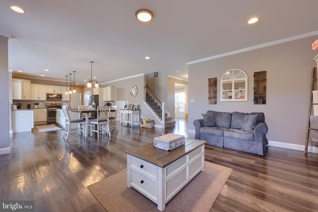 3501 FOX POINTE LANE