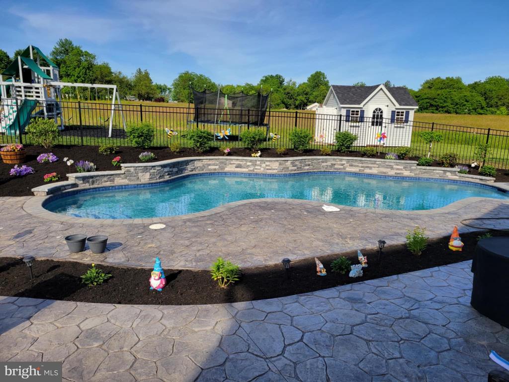3501 FOX POINTE LANE