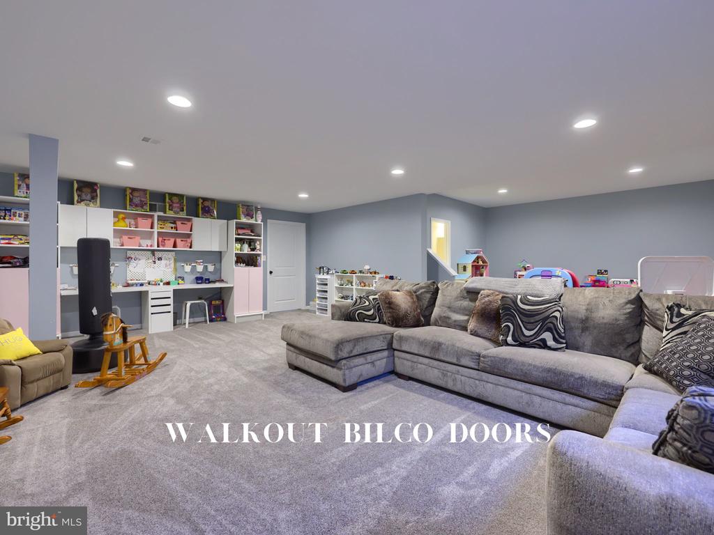 3501 FOX POINTE LANE