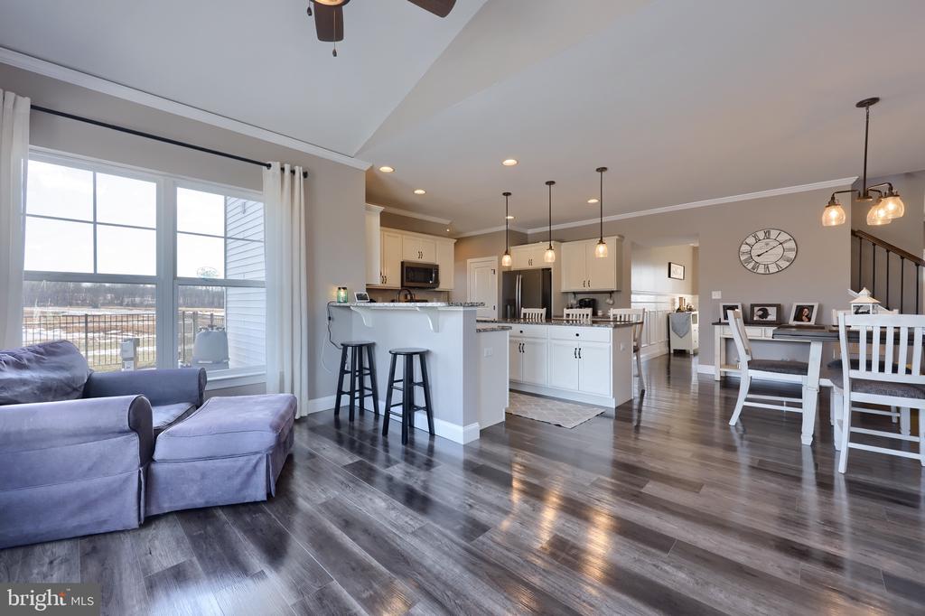 3501 FOX POINTE LANE