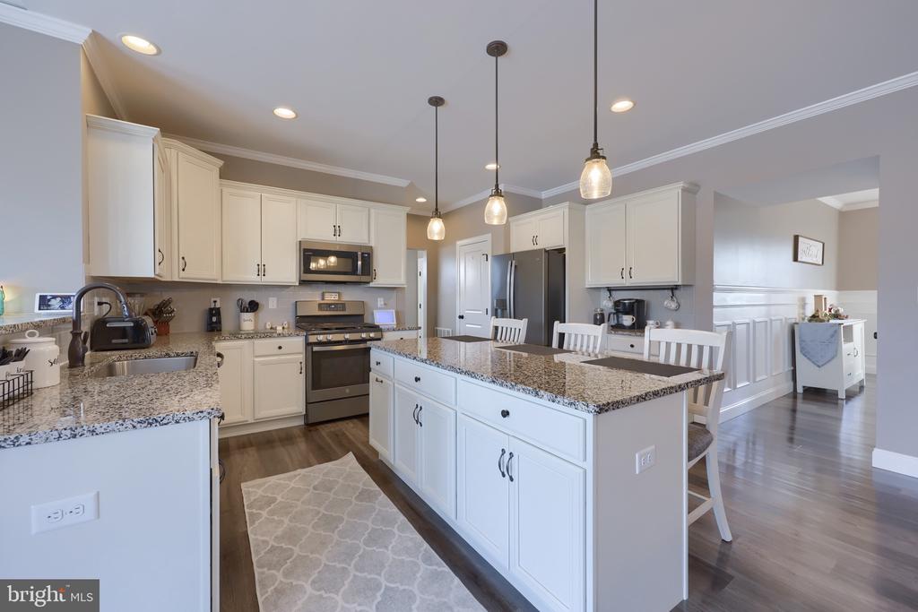 3501 FOX POINTE LANE