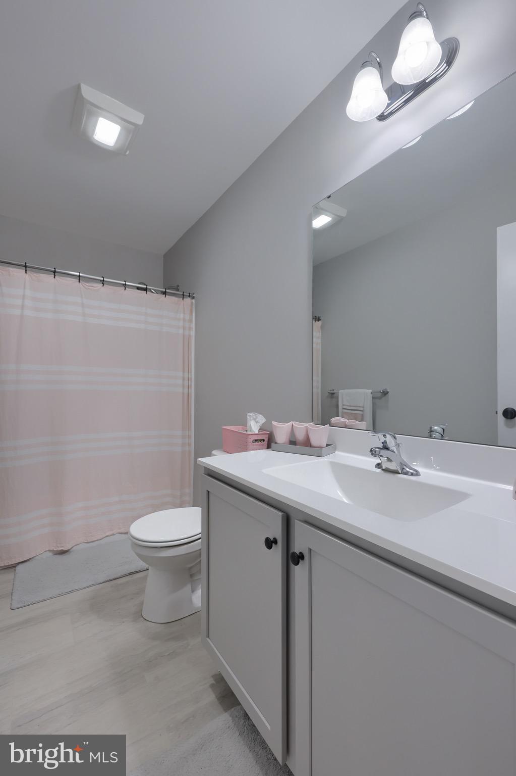 3501 FOX POINTE LANE