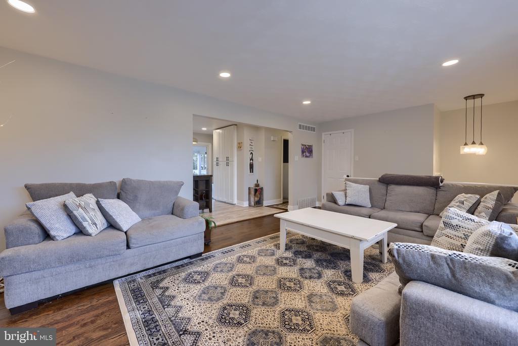 808 POFF ROAD
