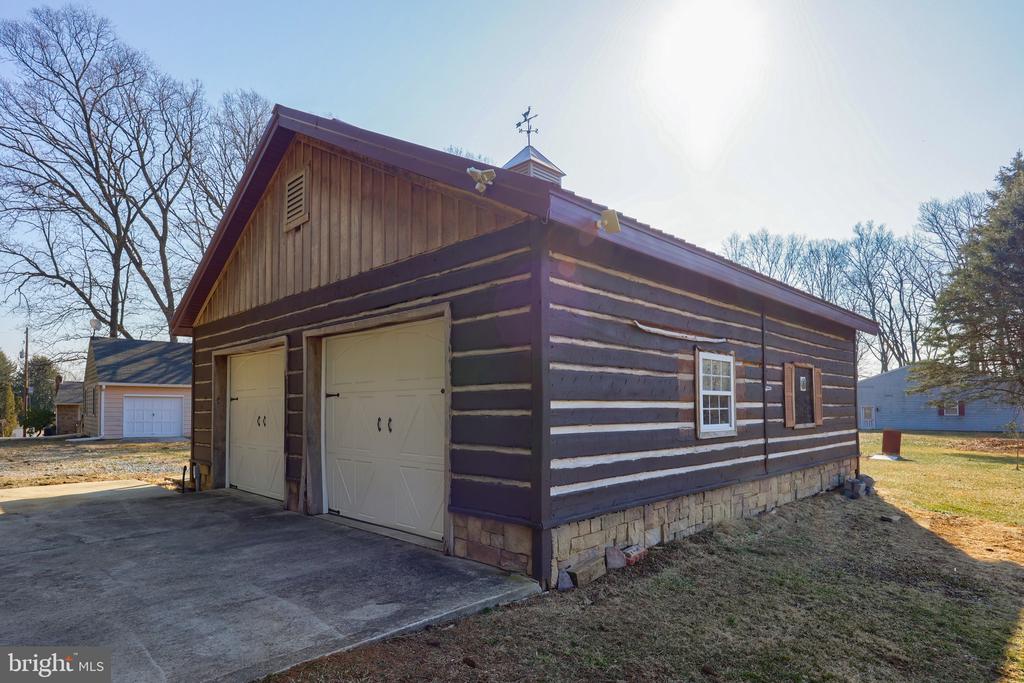 808 POFF ROAD