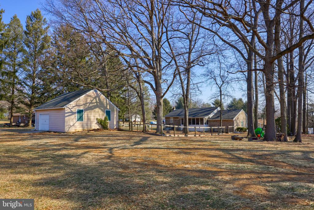 808 POFF ROAD