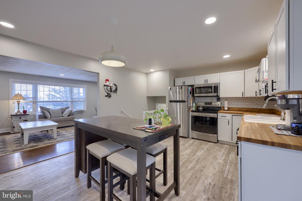808 POFF ROAD