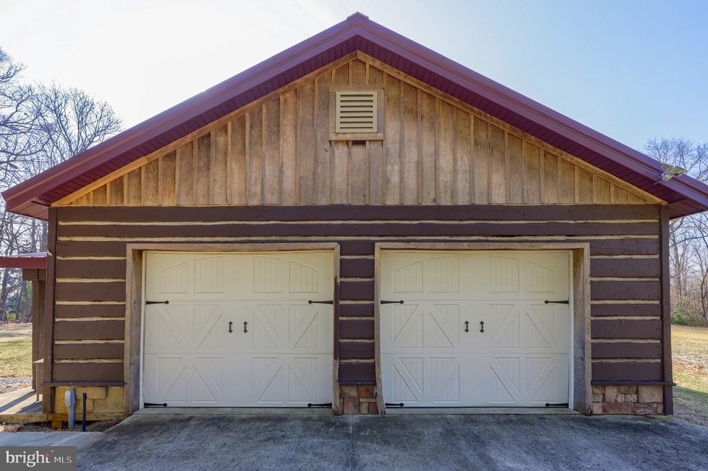 808 POFF ROAD