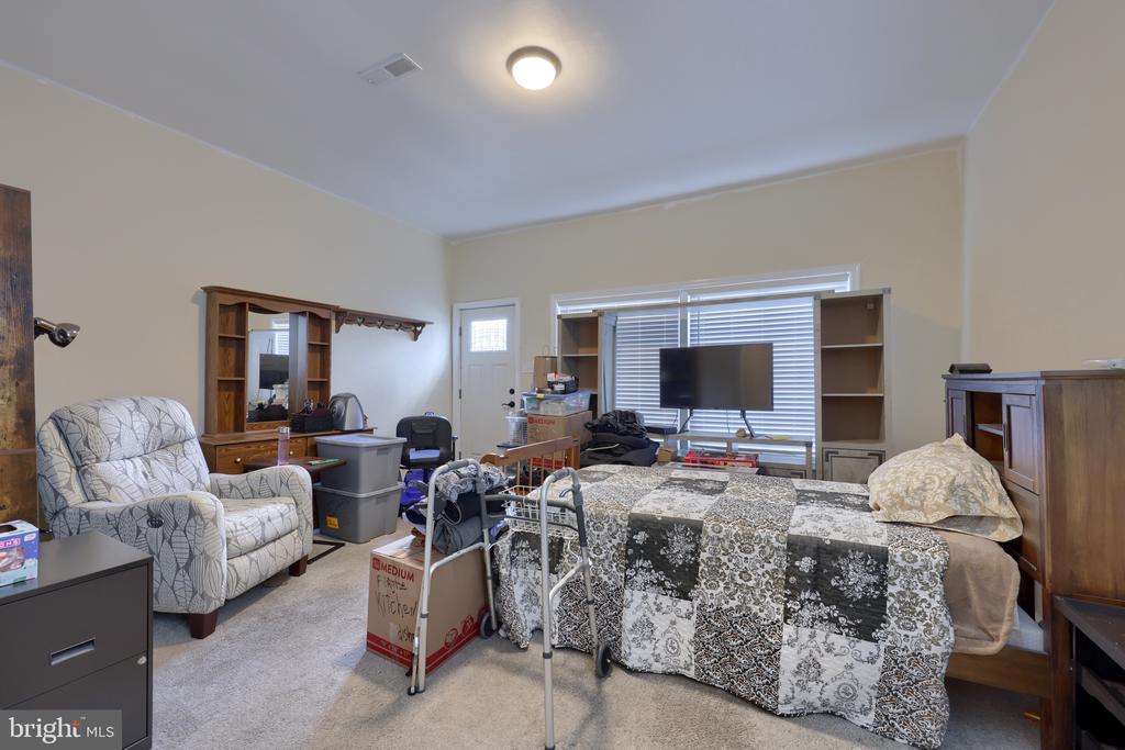 808 POFF ROAD