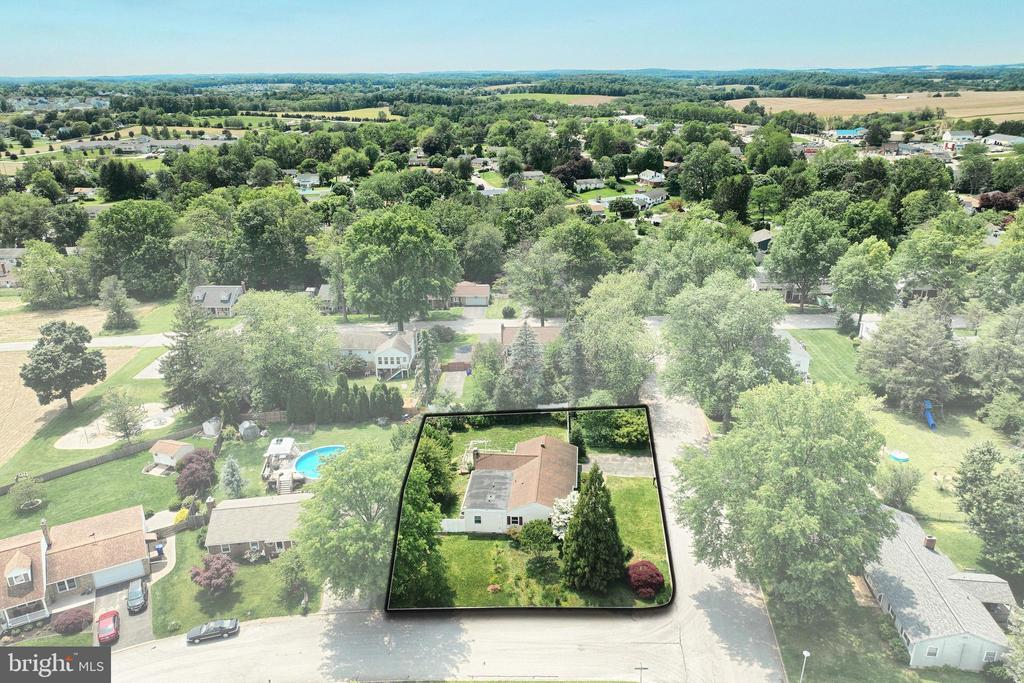 4 FIELDSTONE CIRCLE