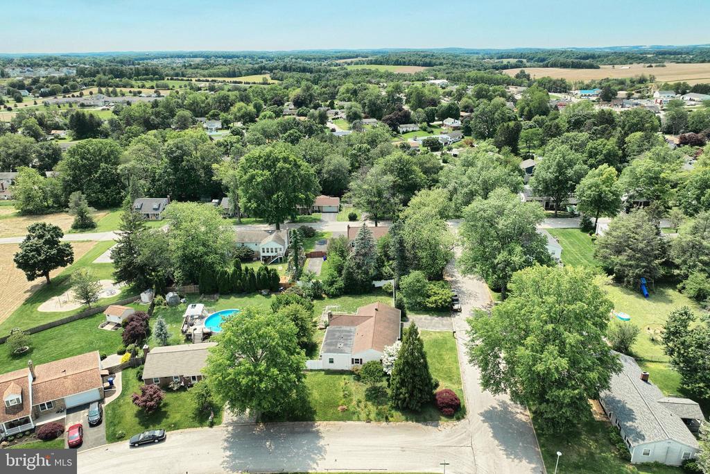 4 FIELDSTONE CIRCLE