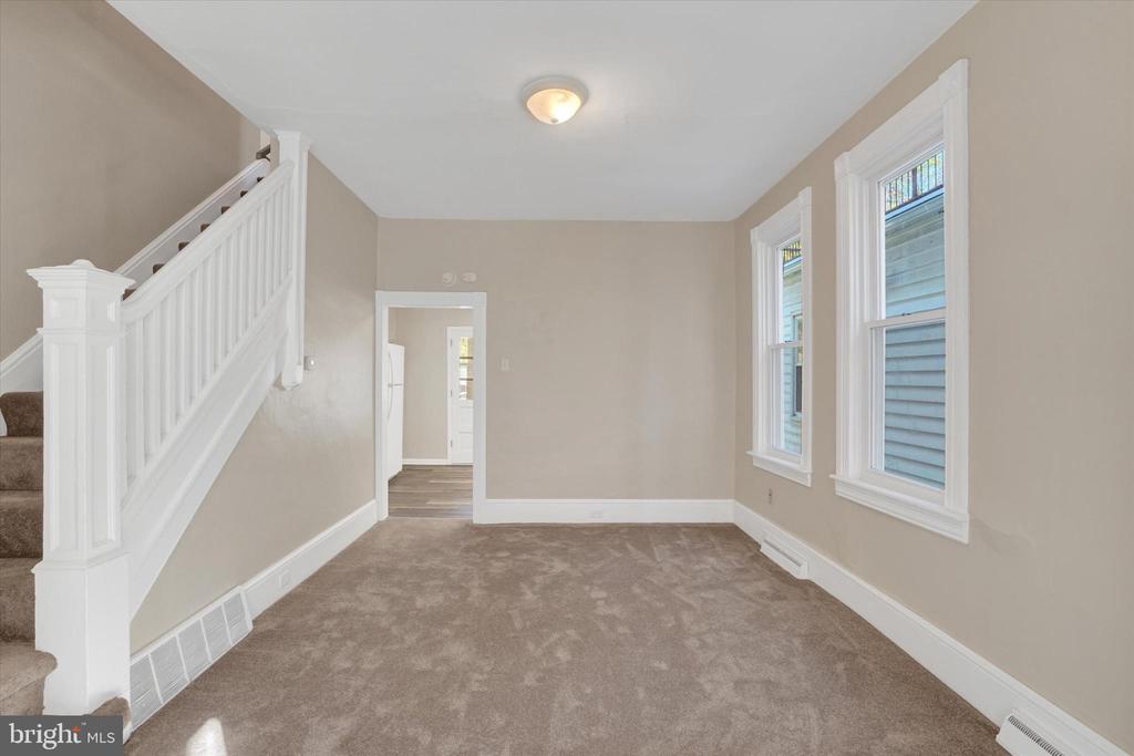 124 W MAIN STREET