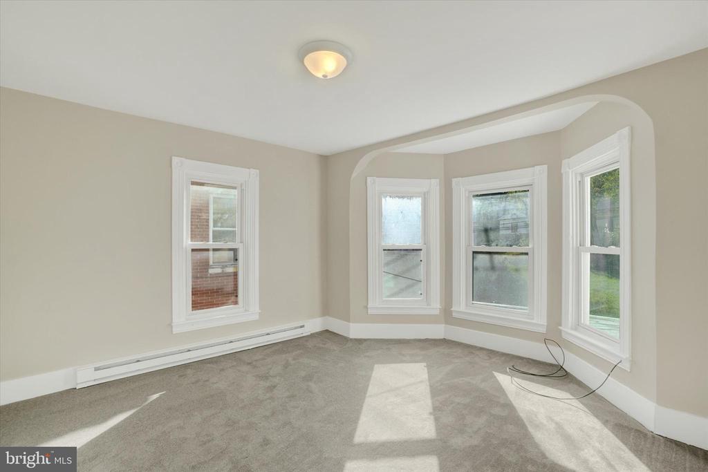 124 W MAIN STREET