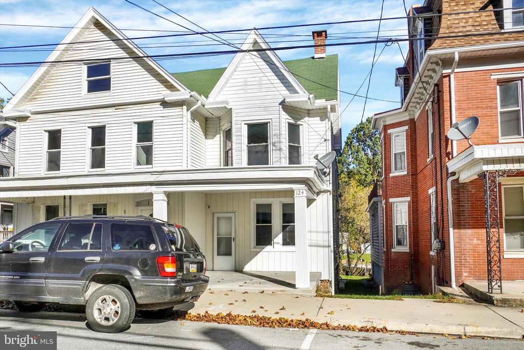 124 W MAIN STREET