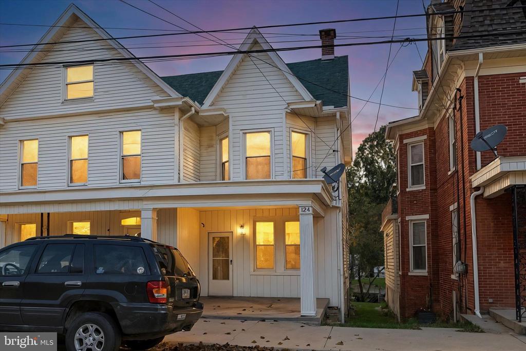 124 W MAIN STREET