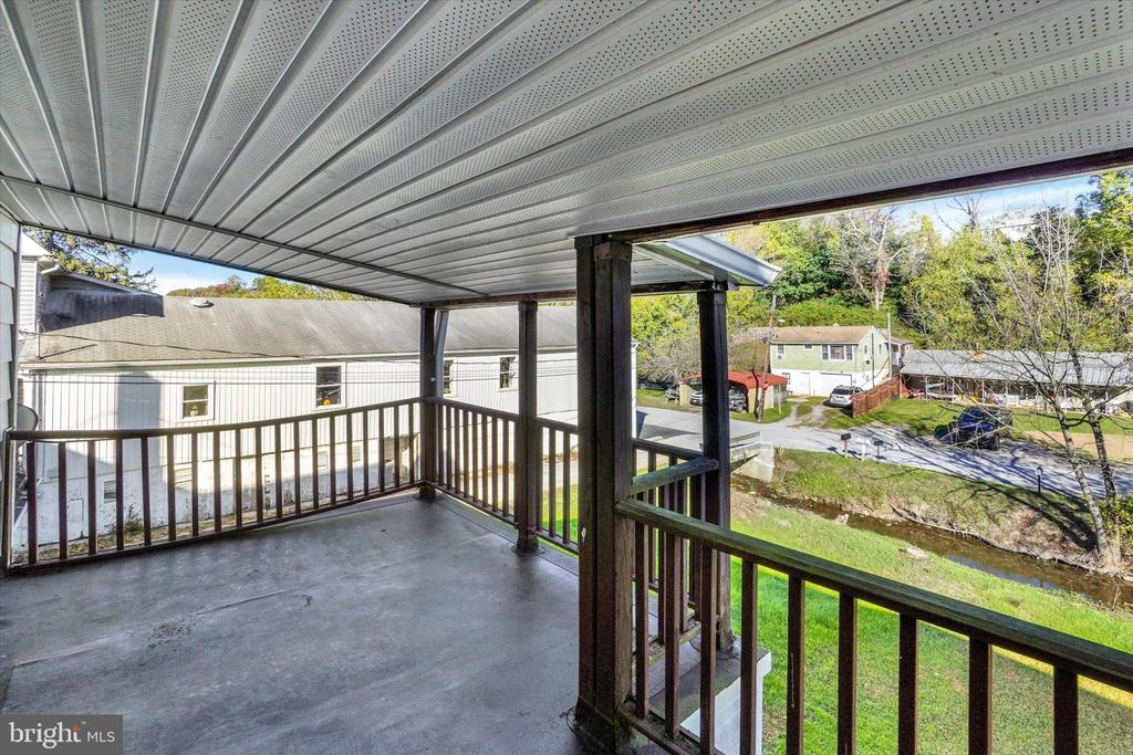 124 W MAIN STREET