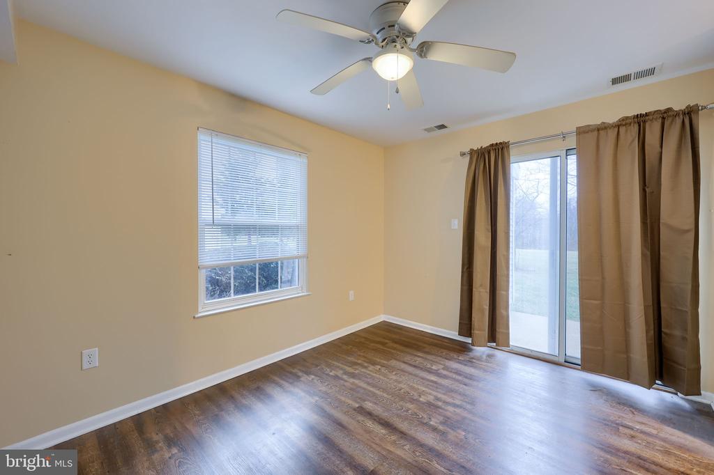 98 LEXTON DRIVE