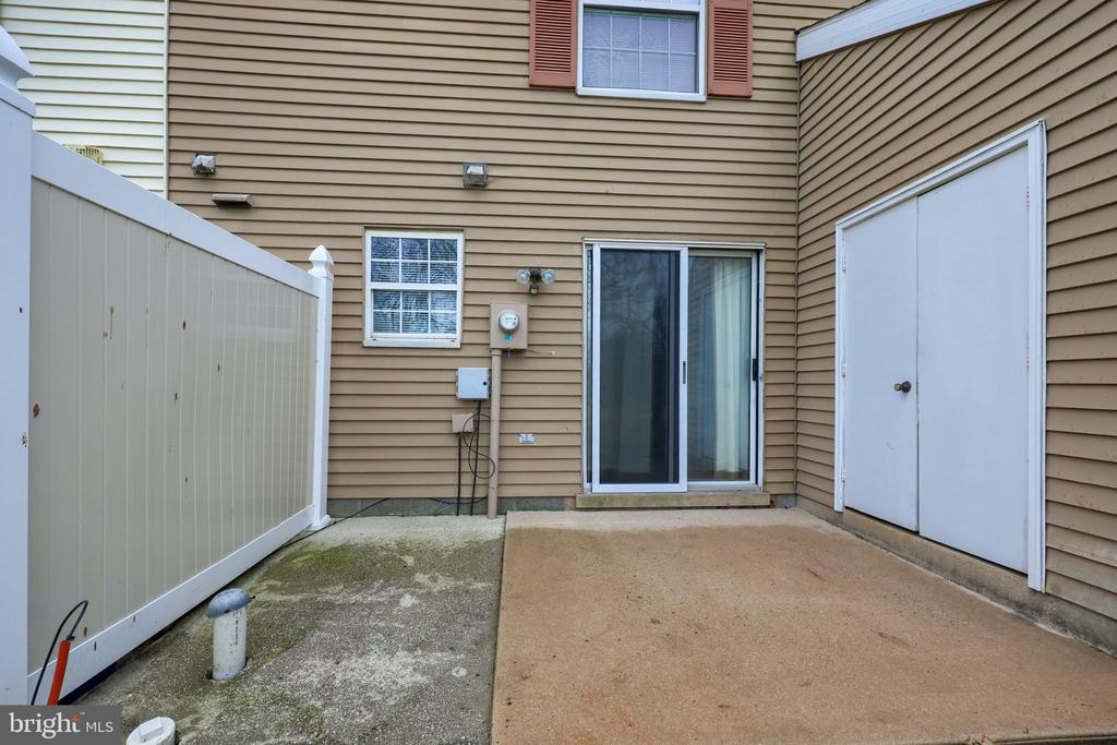 98 LEXTON DRIVE