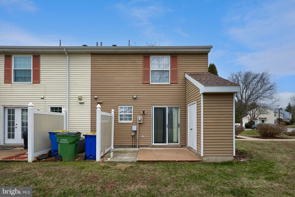 98 LEXTON DRIVE