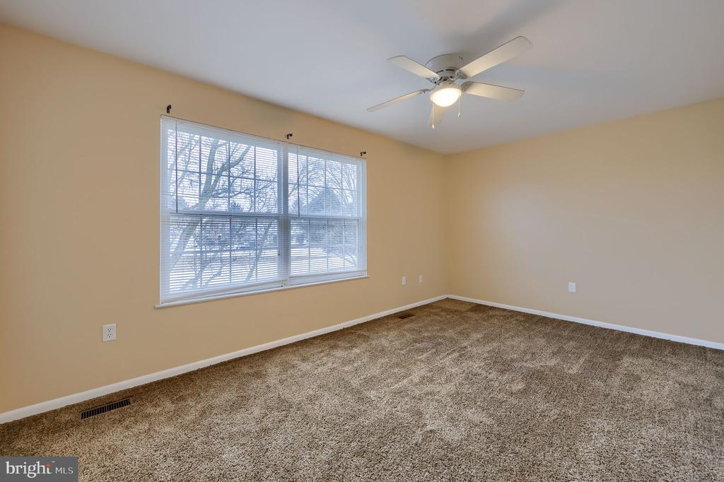 98 LEXTON DRIVE