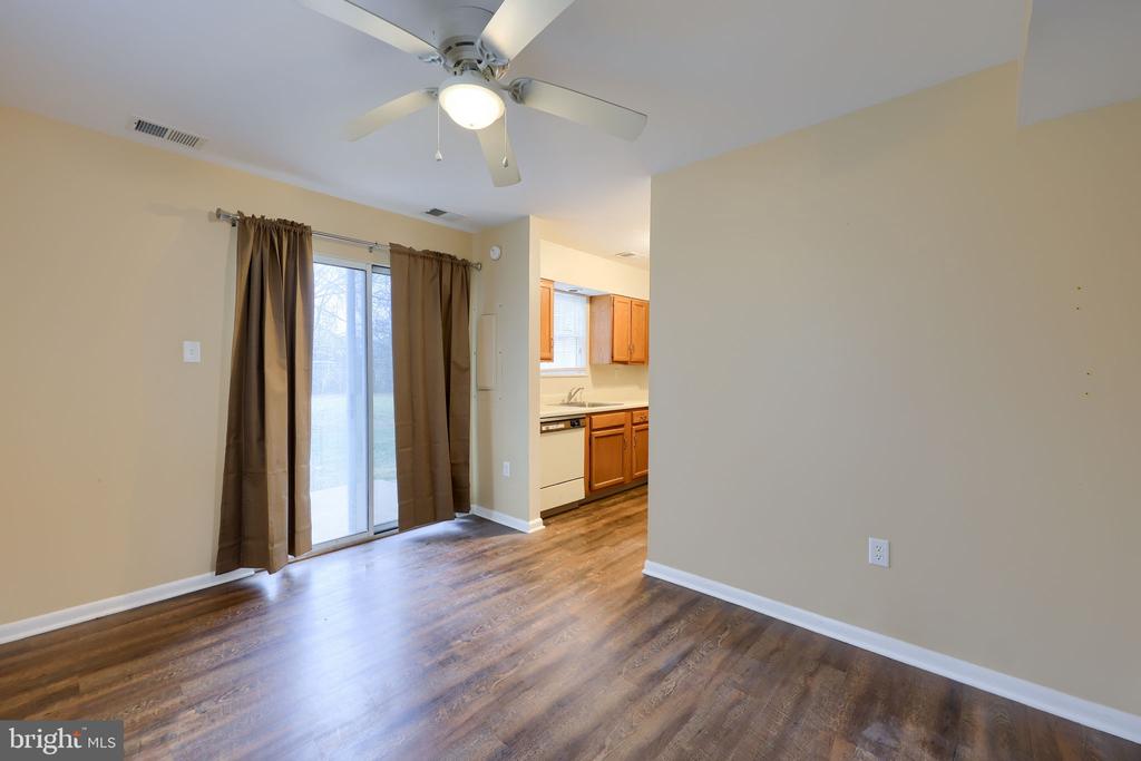 98 LEXTON DRIVE