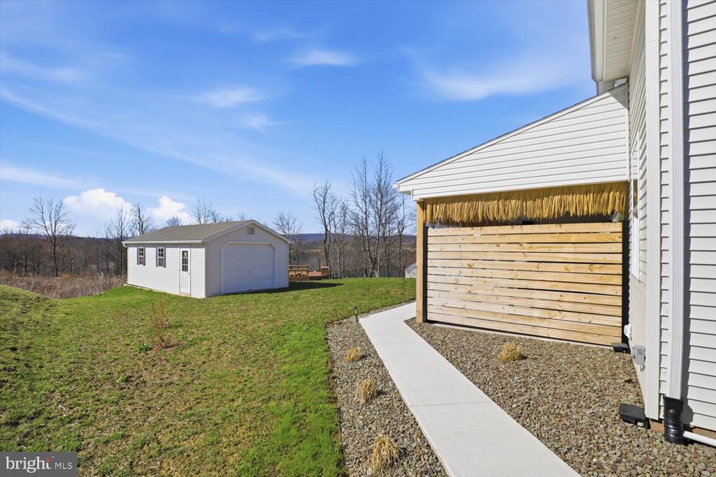 95 RED MAPLE DRIVE