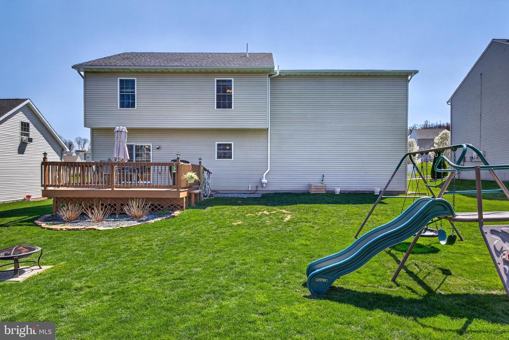 25 THOROUGHBRED DRIVE