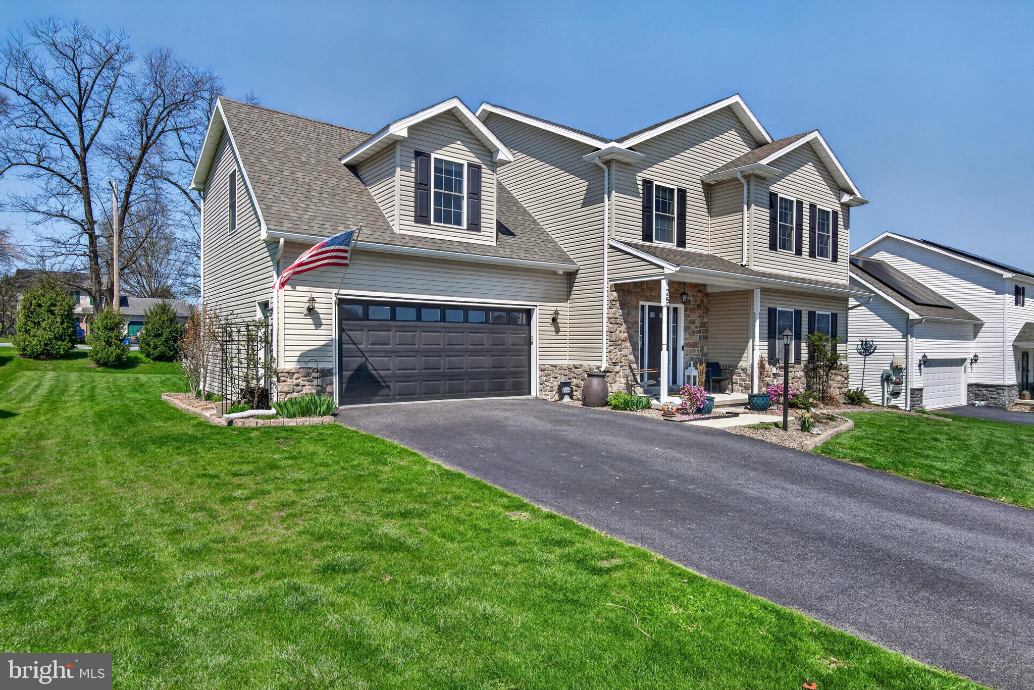 25 THOROUGHBRED DRIVE