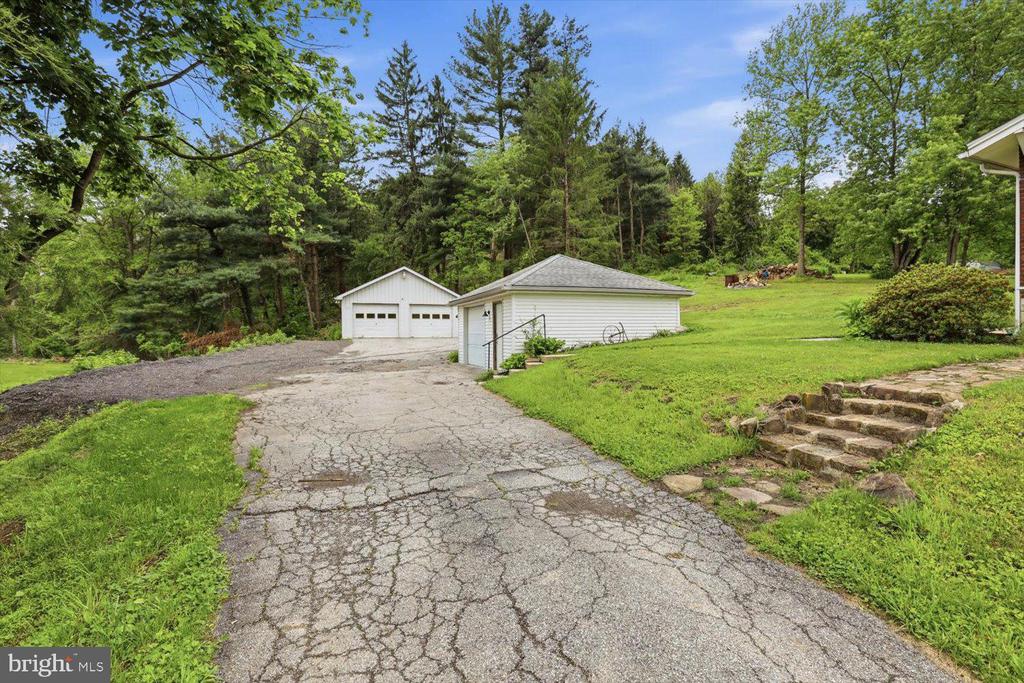 2476 SEVEN VALLEYS ROAD