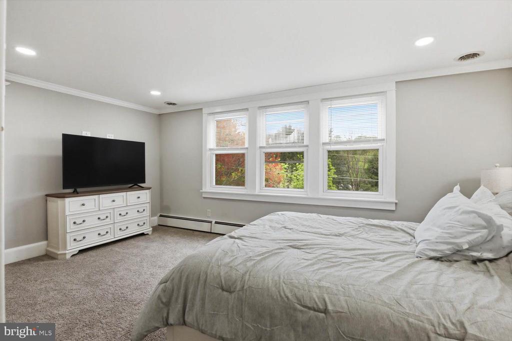 2476 SEVEN VALLEYS ROAD
