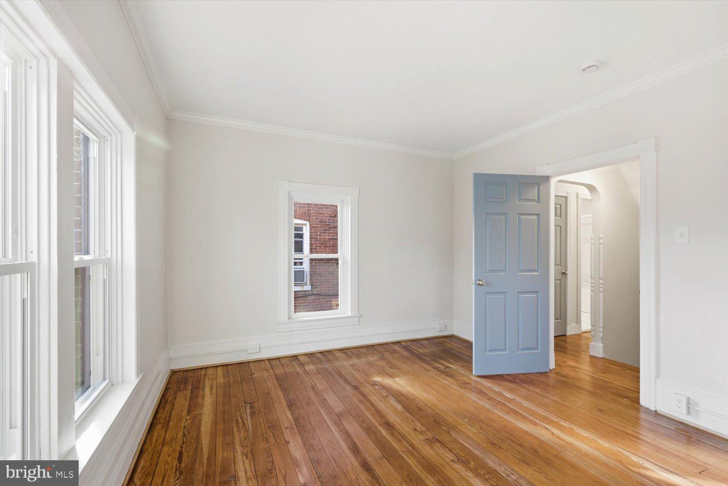 305 W BROADWAY