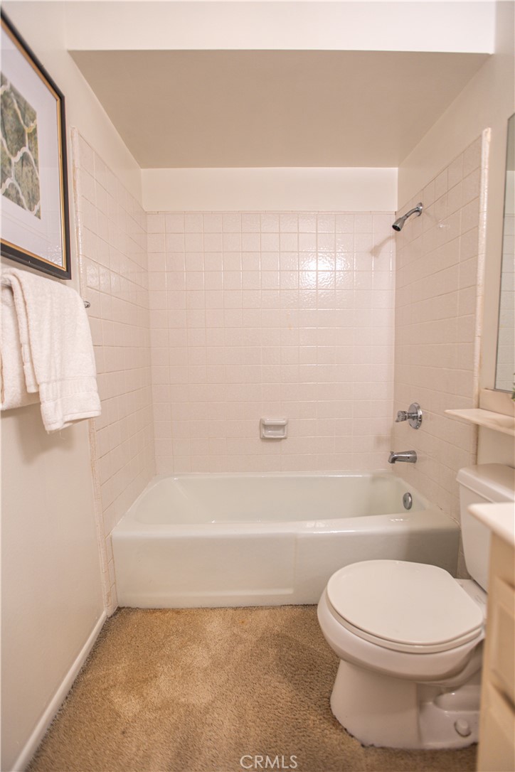 1620 Sherwood Village Circle