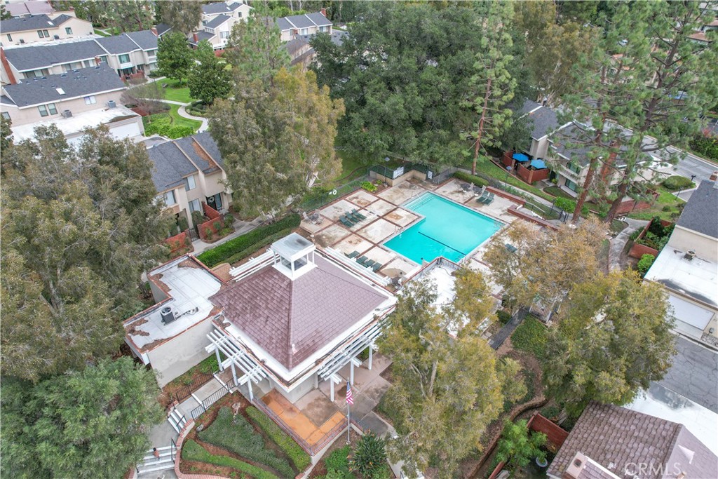 1620 Sherwood Village Circle