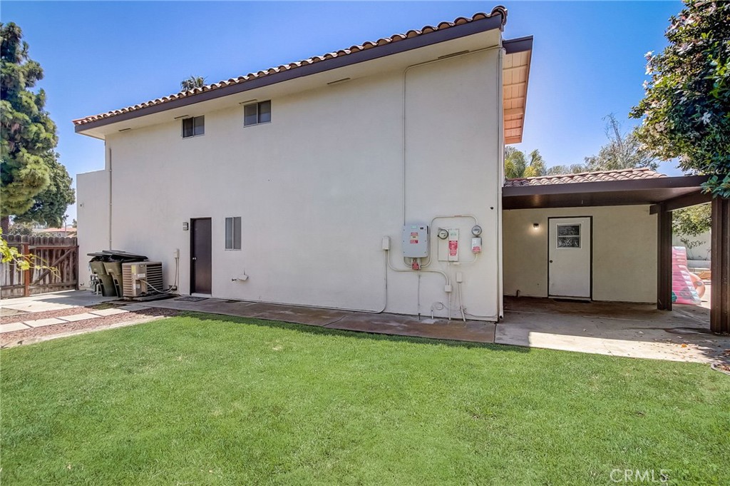 1111 Visalia Drive