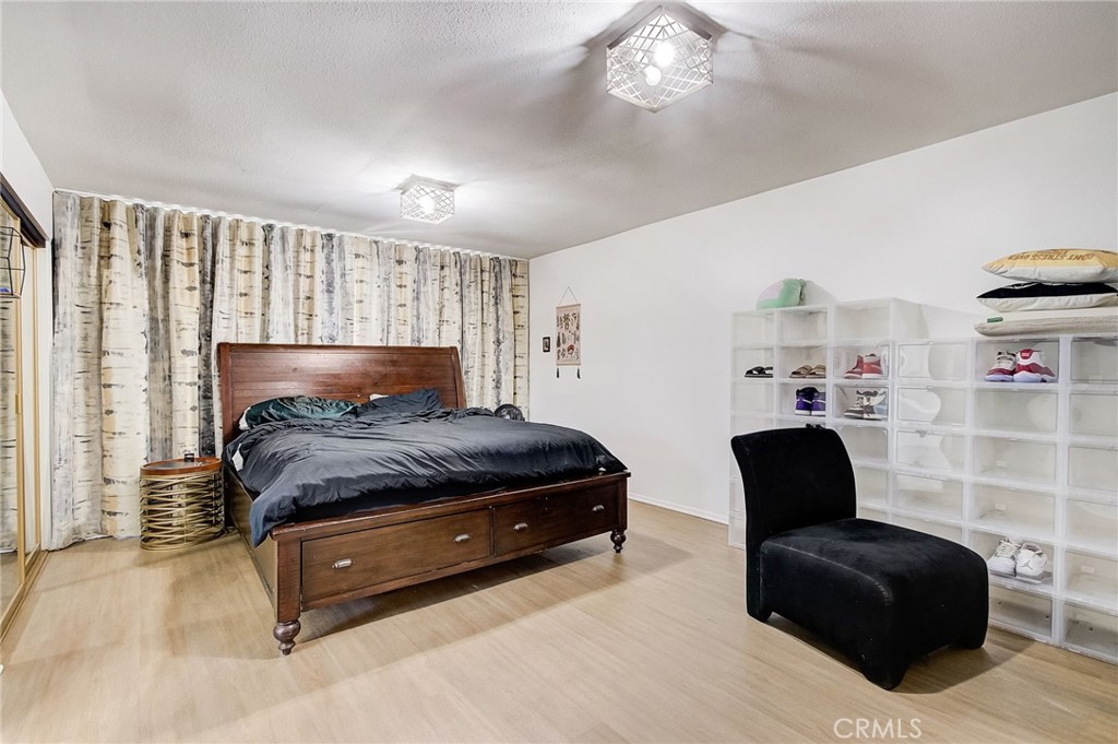 1111 Visalia Drive