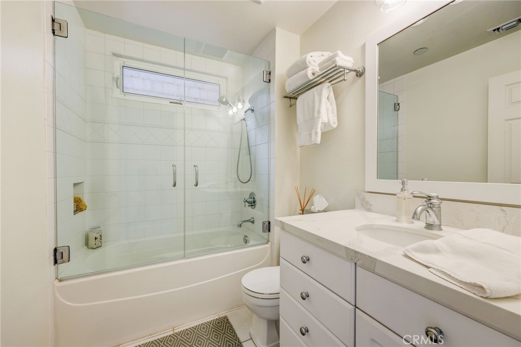 2243 Pacific Avenue 12