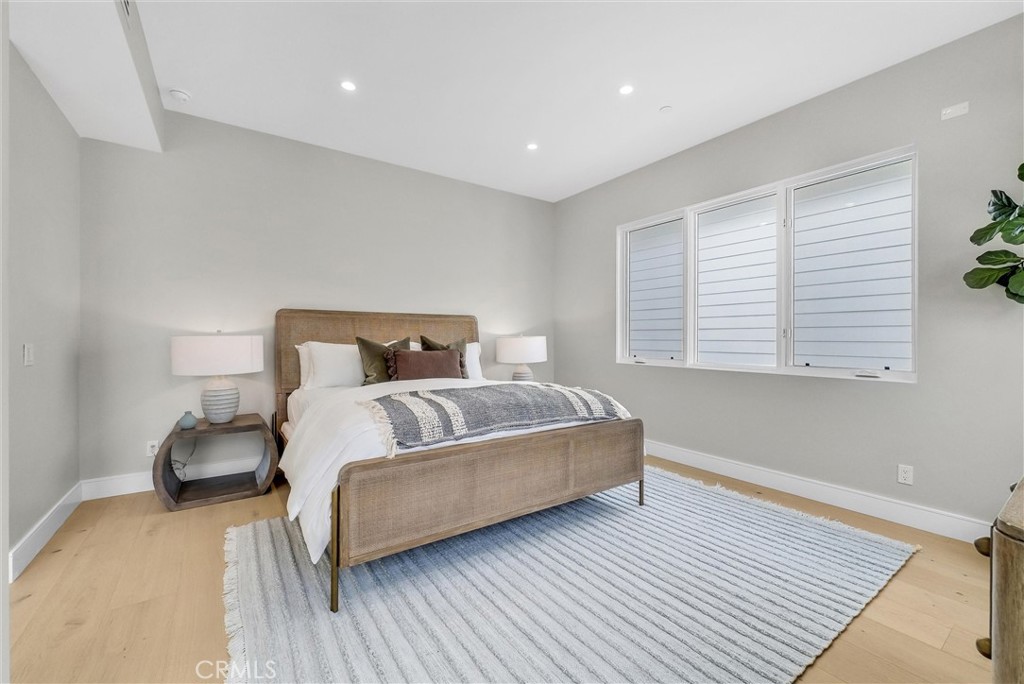 424 1/2 Orchid Avenue Back Unit