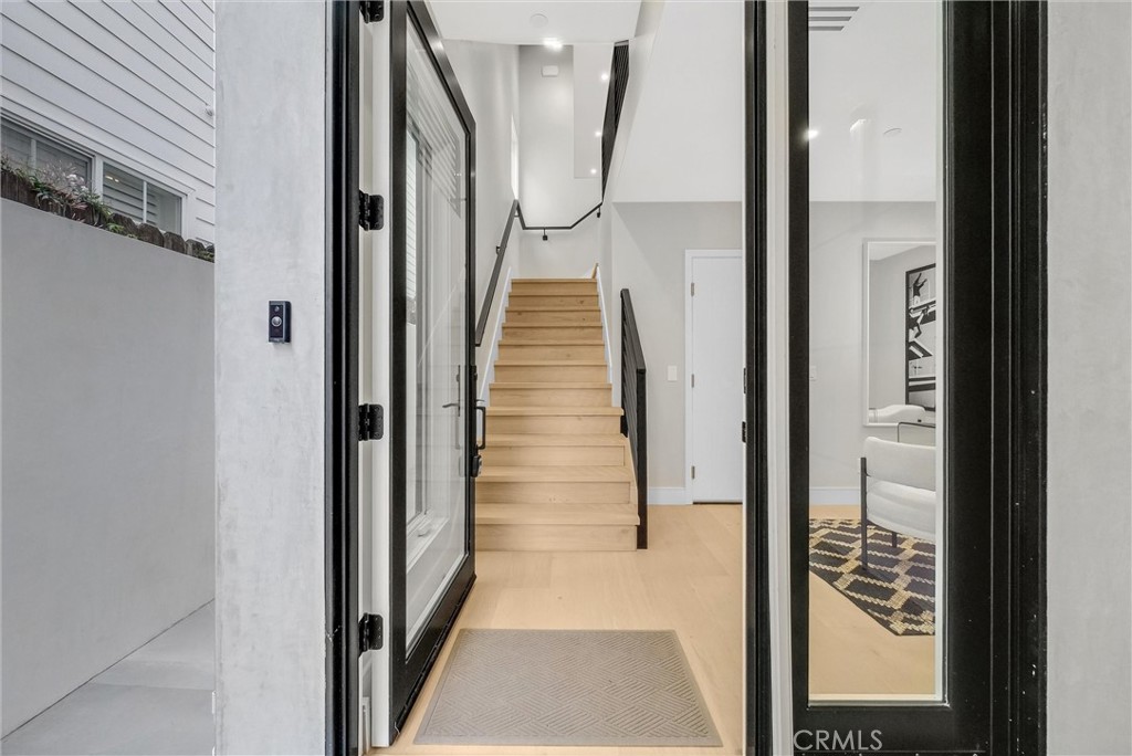 424 1/2 Orchid Avenue Back Unit