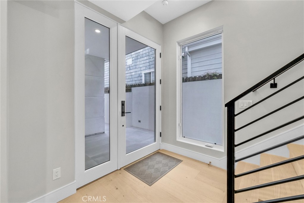 424 1/2 Orchid Avenue Back Unit