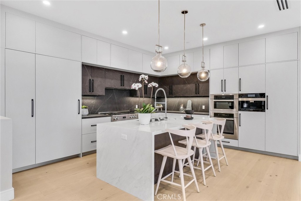 424 1/2 Orchid Avenue Back Unit