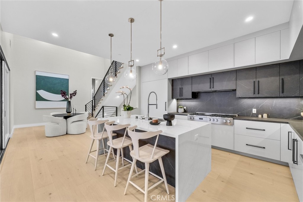 424 1/2 Orchid Avenue Back Unit