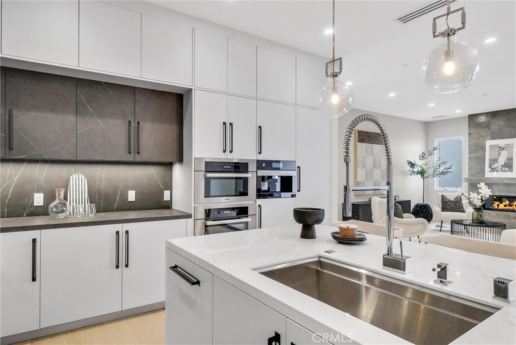 424 1/2 Orchid Avenue Back Unit