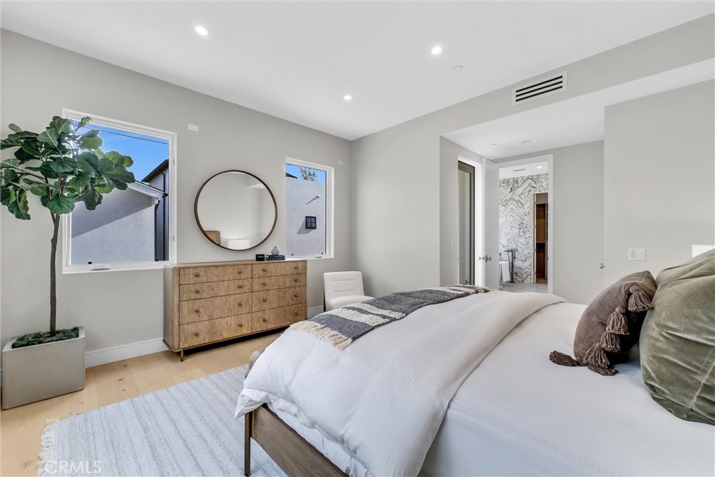 424 1/2 Orchid Avenue Back Unit