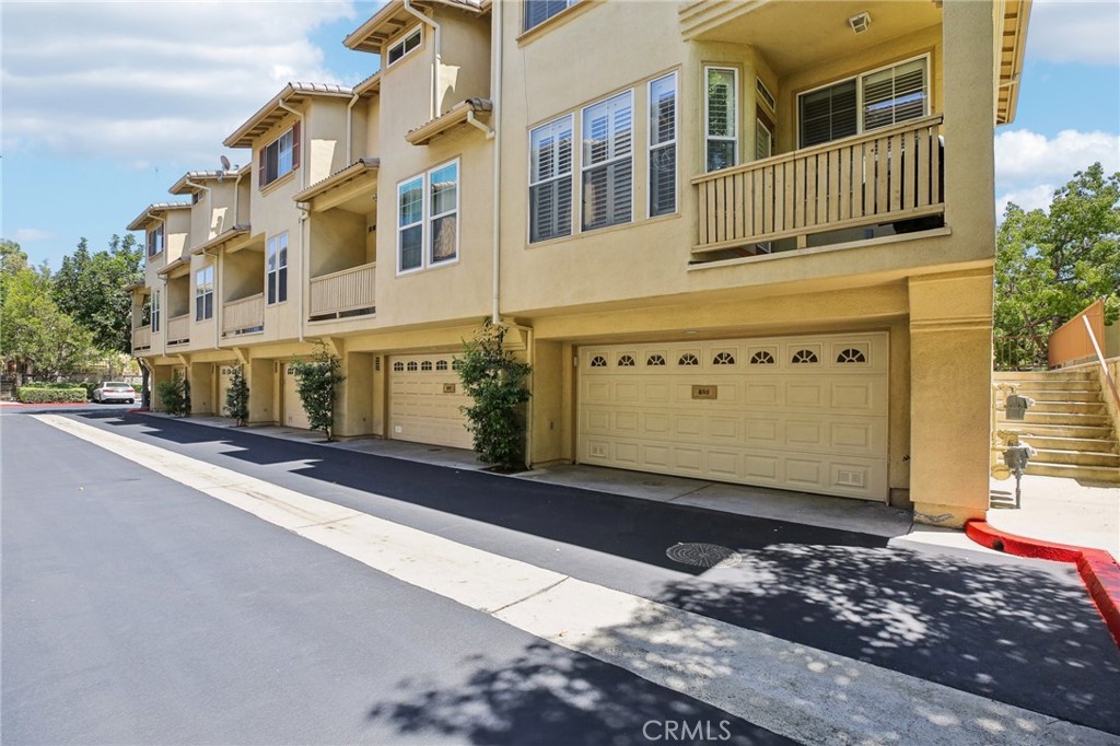 489 W Summerfield Circle