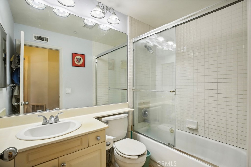 489 W Summerfield Circle