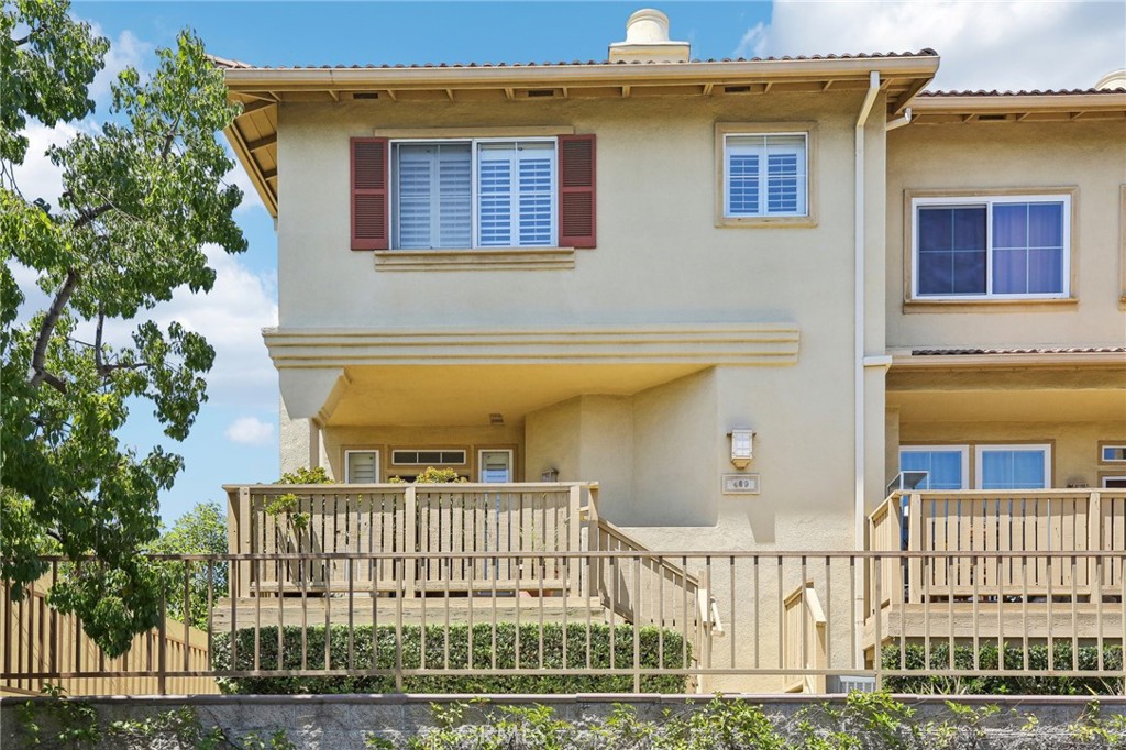 489 W Summerfield Circle