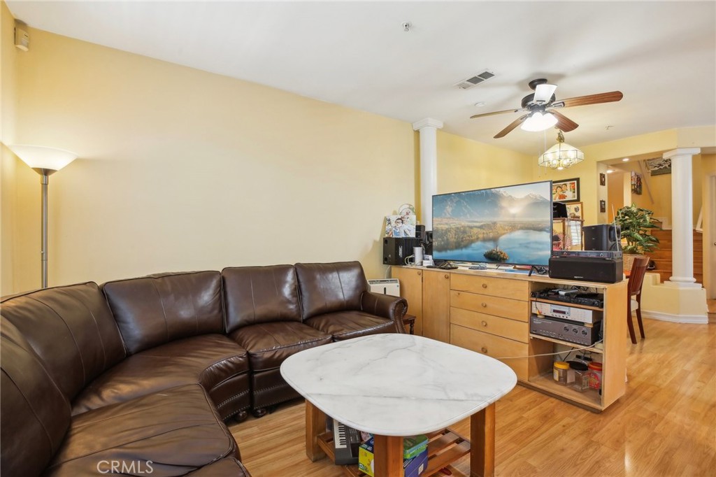 489 W Summerfield Circle