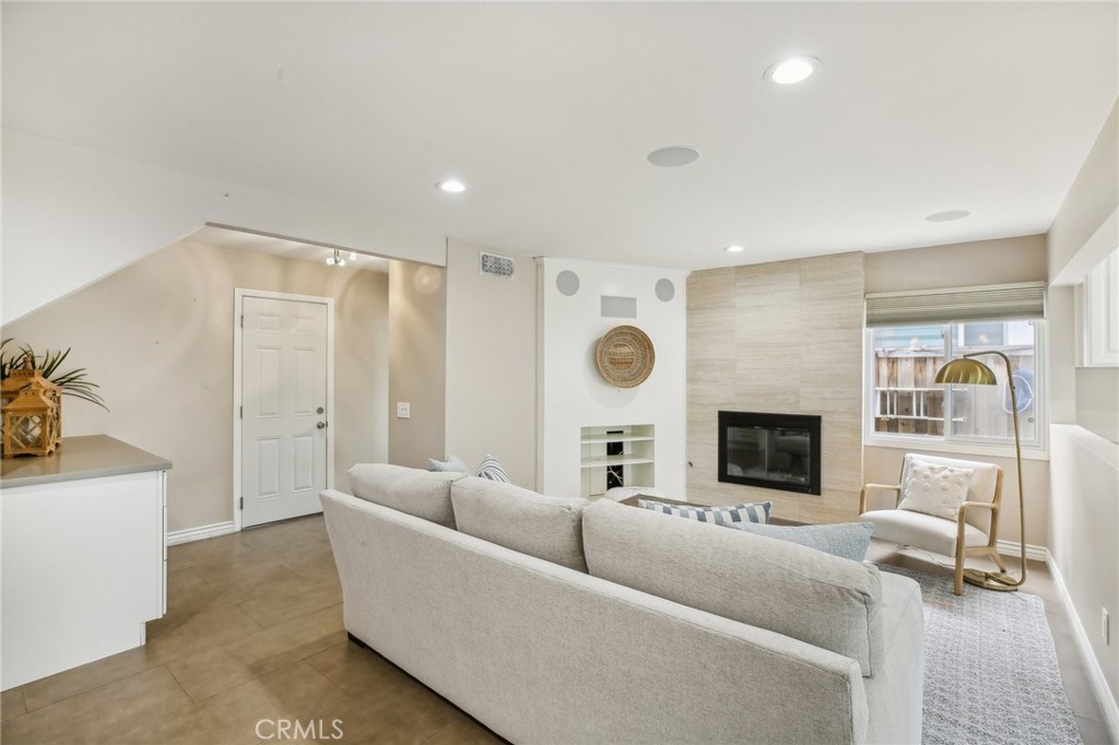 1824 Port Ashley Place