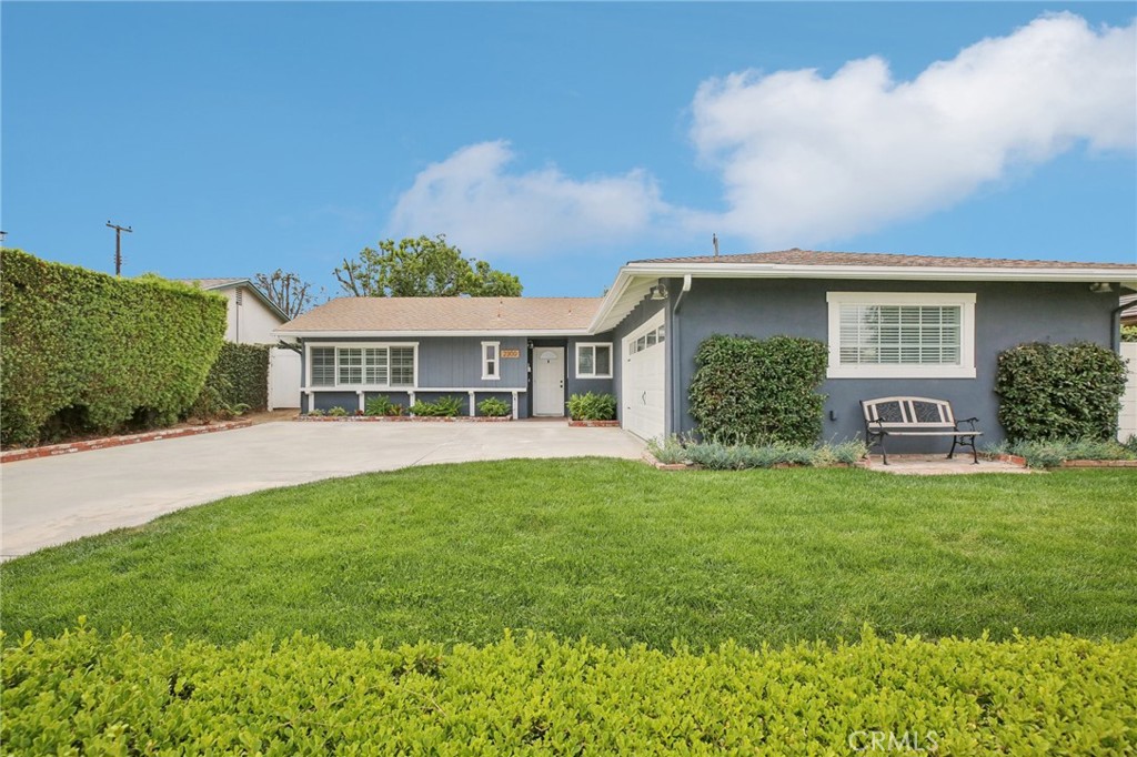 2300 E Coolidge Avenue