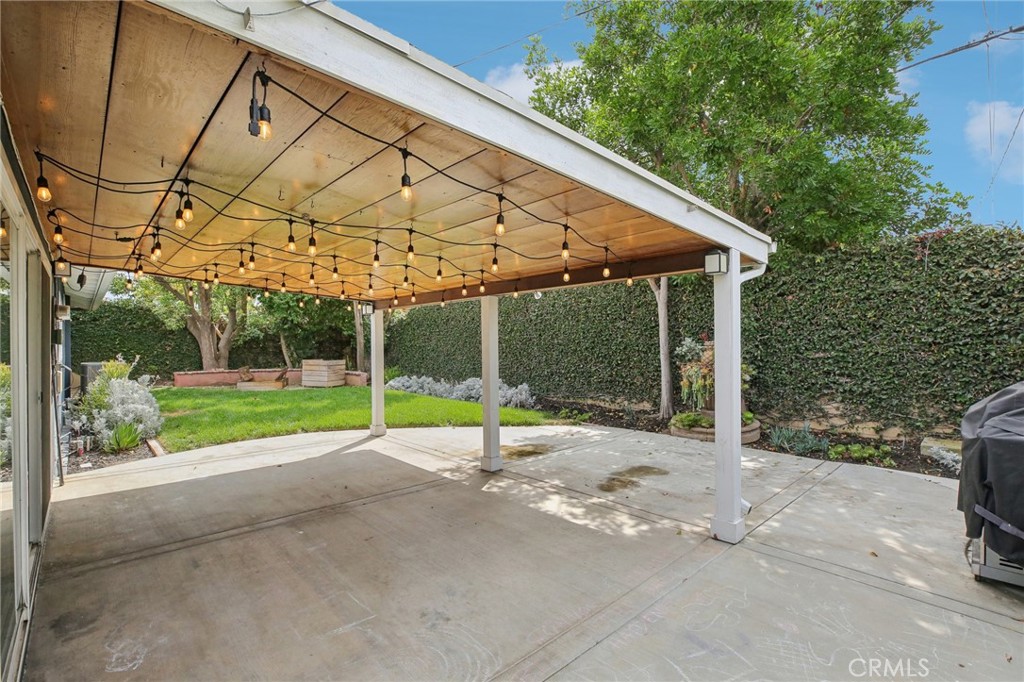 2300 E Coolidge Avenue